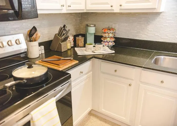 Charming Home, Minutes From The Beach