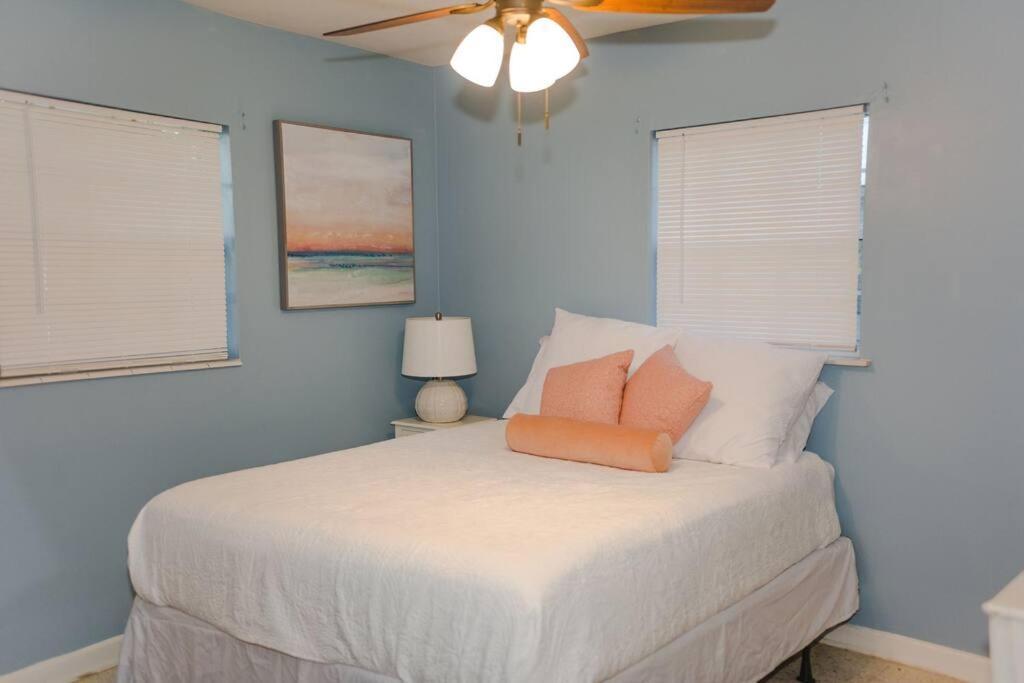 Charming Home, Minutes From The Casa vacanze Vero Beach